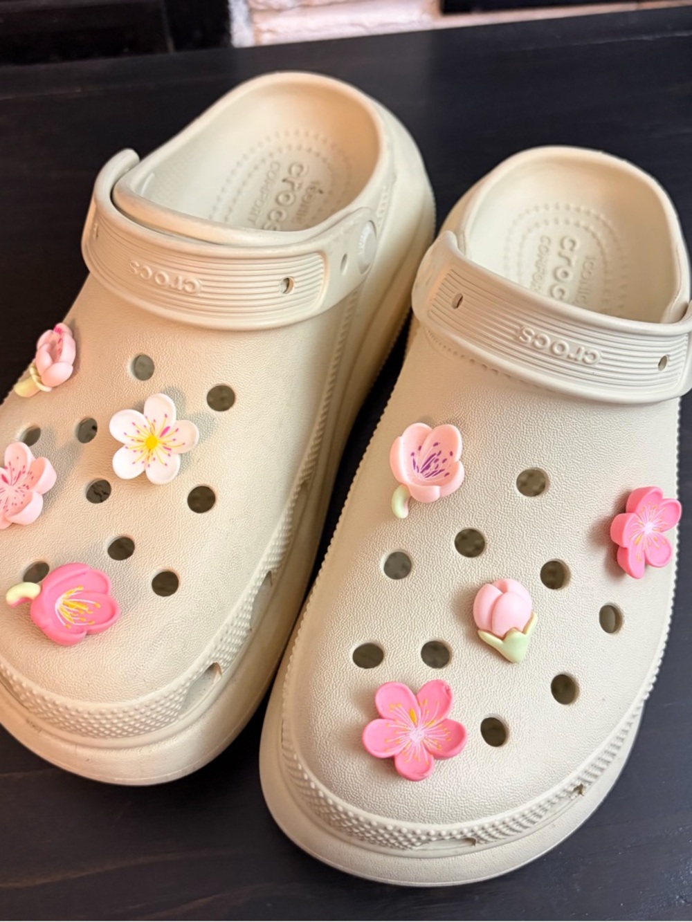 CROCS Mega Crush Clog with Pink Floral Jibbitz